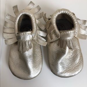 Freshly Picked Platinum Mini Sole Moccasins